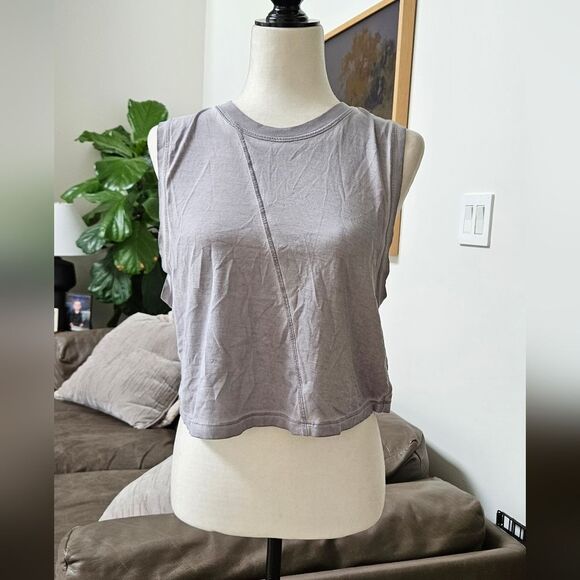 Lululemon Cropped Gray Sleeveless Women's Top - Picture 1 of 3